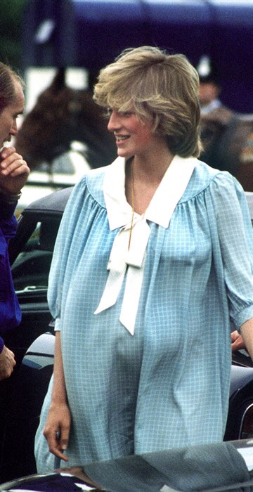 Pregnancy puff sleeves