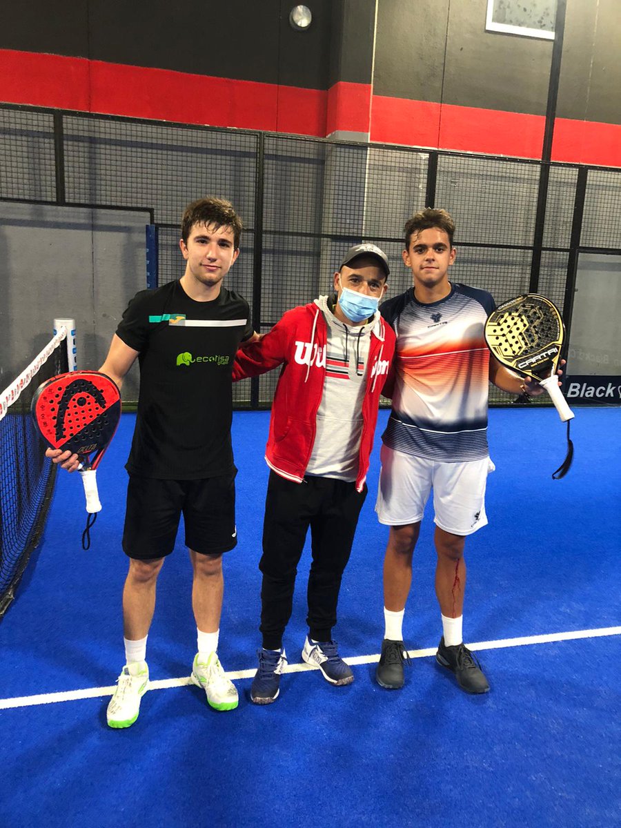 cartripadel's tweet photo. Ya está en marcha Las Rozas Open y los jugadores del #TeamCartri no están tardando en dejar su sello… ¡¡Vamos, compañeros!! A darlo todo, como hacéis siempre q entráis en una pista… Estamos muy orgullosos de vosotros y os seguiremos muy de cerca 😊… #LaMontañaAzul es imparable https://t.co/yryjvzhuJm
