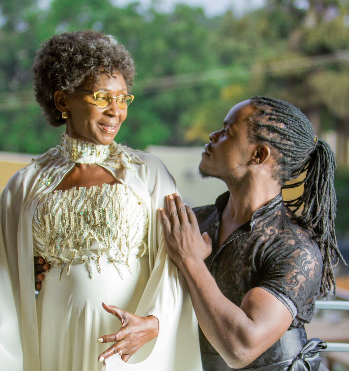 dancewvalentino's tweet photo. Mrs. Kisauzi was challenged to dance tonight! 

See a few behind-the-scenes photos 👇👇👇

Guess who will be challenged next week 💥💥 https://t.co/3y0ZoXretI