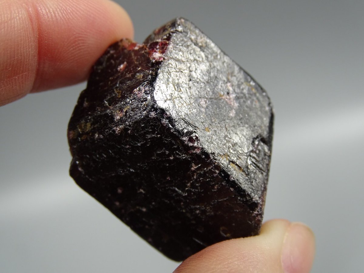 OldEarthMineral's tweet photo. Chunky Garnet Crystals $20 each plus shipping. 74-94 grams each, 4 - 4.5 cm each.
#garnets #largegarnets #redgarnets #garnet #crystals #crystalhealing https://t.co/PmCqFCw66W
