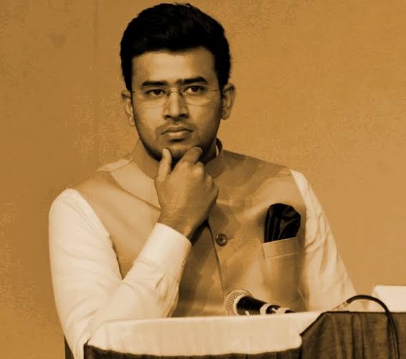 स्वतःच्या मातृभाषेतुन शपथ घेत पहिलीच लोखसभा अनुभवणा-या तेजस्वीने बैंकेतील नोकरीसाठी स्थानिक भाषेची बंधनकारक असणारी अट काढण्यास लक्षवेधीतुन सांगत.. सबंध सभागृहाचे लक्ष वेधून घेतले. बांग्लादेशींच्या लोंढ्यांचे प्रमाण कमी करण्यासाठी लवकरात लवकर एनआरसी लागू करण्याची विनंती करणारा.