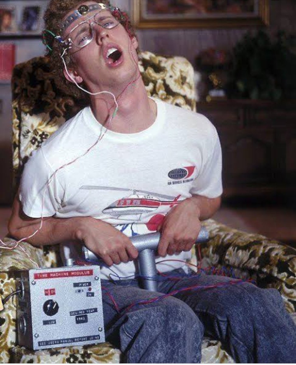 Venicebeachgui1's tweet image. Is Pete Evans the gate way drug to becoming a Nazi? Did he  watch American History X but turn it off half way through ? Or did you just forget to put the crystals in ? #PeteEvans #loco #CrazyMofo