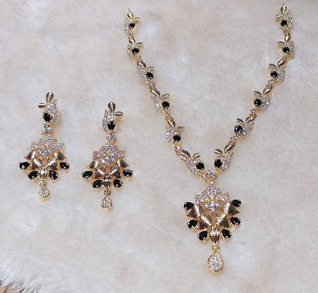 JewelleryDesig5's tweet photo. Beautiful artifical jewellery set - Price 2095
#jewelry #fancy #bridaljewelery  #womenstyle #fancy #trend #gifts #gorgeousjewelery #style
#pakistanfashion 
#artificialjewllery #occasionwear https://t.co/PvTsk5tDLu