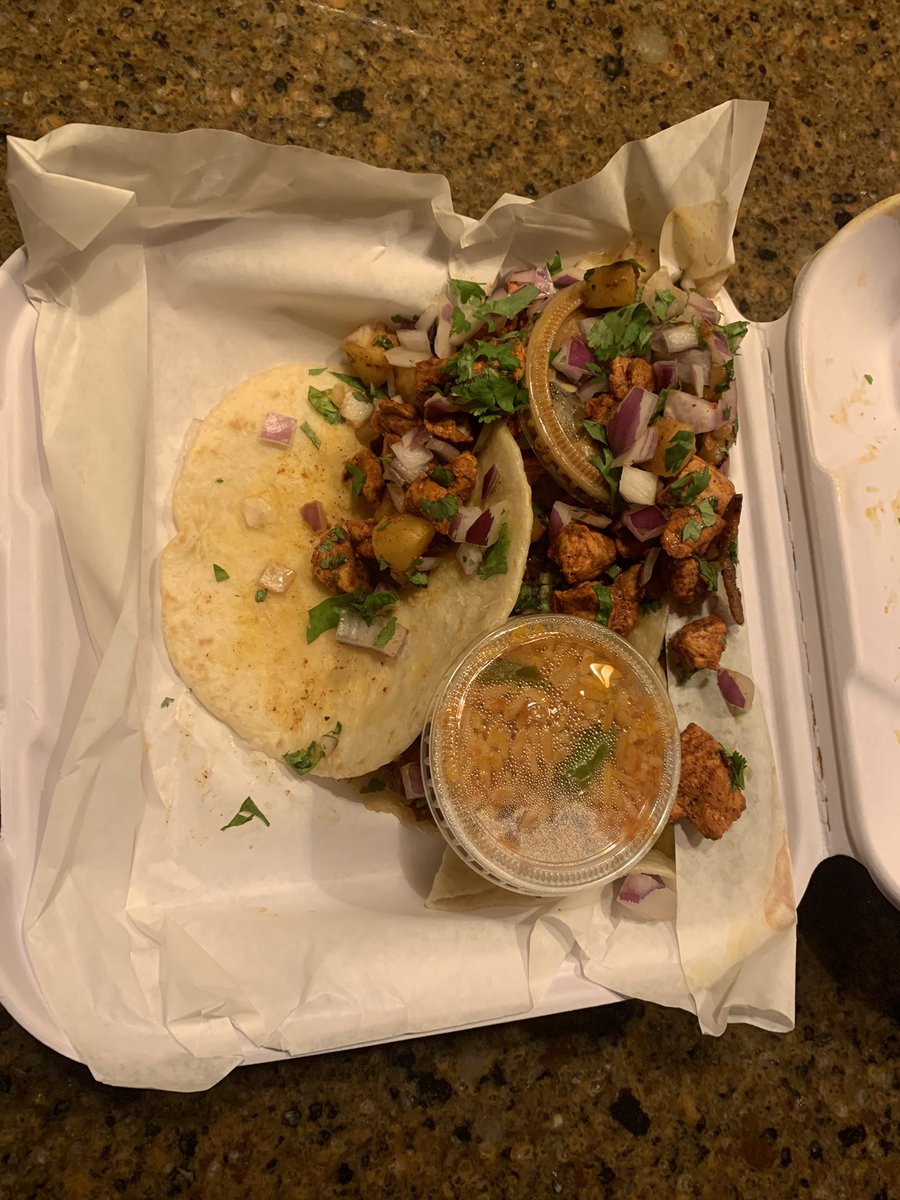 JimmerTruttch's tweet photo. I think this is what @dominos is talking about... helluva taco delivery! #deliveryinsurance https://t.co/izhr80j01W