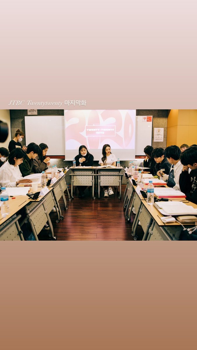 arab_wooseok02's tweet photo. -[الانستقرام] تحديث حكاية انستقرام مدير الديكور دراما Twenty Twenty:
“الحلقة الاخيرة من Twenty Twenty على قناة JTBC"

-201115 https://t.co/oWOKHjhRMv
