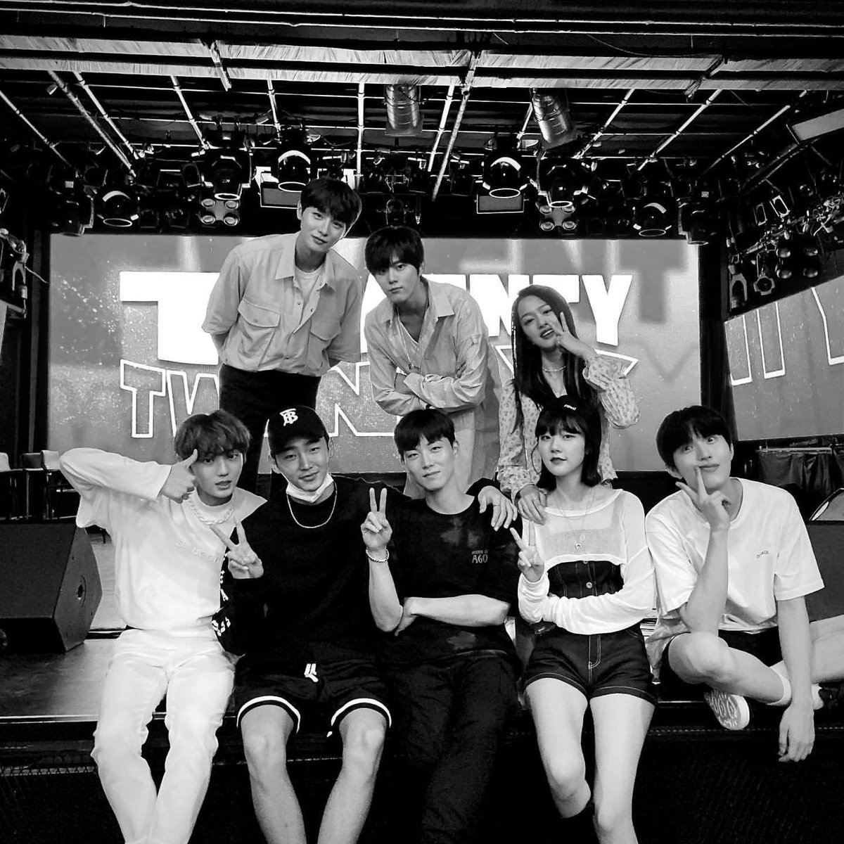 arab_wooseok02's tweet photo. -[الانستقرام] تحديث احد طاقم عمل دراما Twenty Twenty على الانستقرام مع ووسوك 

-201115 https://t.co/hncvYUumzi