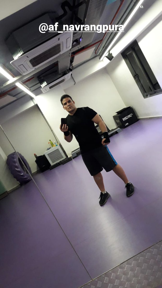 JITEN_PA's tweet image. My Workout Today. 14 Kms Running  Interval Training. (15-11-2020) #PostWorkout #RomanChair  #StaticActiveStretches #OptimalFitness #TrainSmartly #StayInjuryFree #StayStrong #HumFitToIndiaFit #FitIndiaMovement  #StaySafe #BeAnInspirationalOriginal 🇮🇳