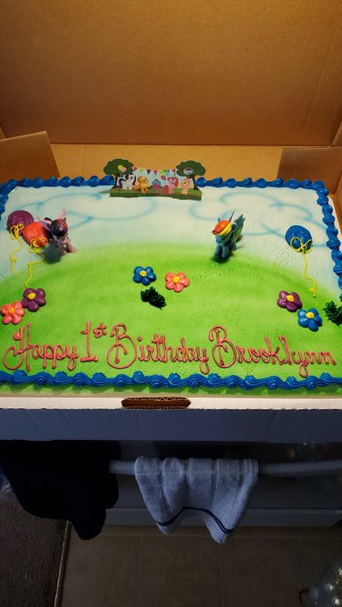 Daughter first birthday 💙 https://t.co/uFVzYfvmnz<a href="/tag/crazyinlove"class="tags"><span>#crazyinlove</span></a>
