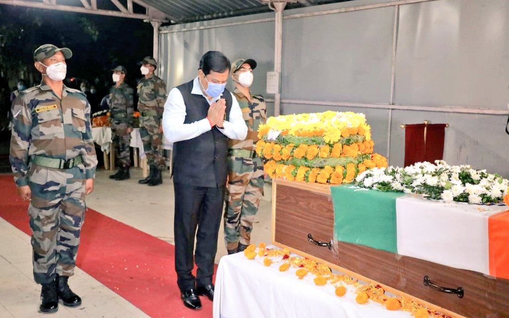 sarbanandsonwal's tweet photo. Martyr @adgpi jawan Hardhan Rai showed exemplary valour while protecting our nation along the Indo-Pak border in J&amp;K.

Paid tributes to the brave son of soil in Guwahati. His supreme sacrifice will always inspire us to dedicate ourselves in service of India.
#Salute2Soldiers https://t.co/icwpHQDgvy