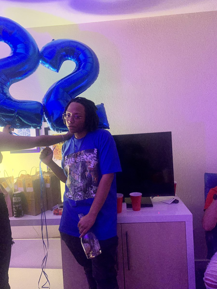 uppercvsej_'s tweet photo. BIG DEUCE DEUCE ‼️💙 #smakt https://t.co/X2PaZA3ITw