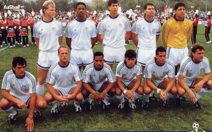 usasupersoccer's tweet photo. #USMNT, 1989

Standing: Steve Trittschuh, Desmond Armstrong, Bruce Murray, Mike Windischmann, Tony Meola.

Bended: Eric Eichmann, Brian Bliss, Jimmy Banks, Tab Ramos, John Harkes, John Stollmeyer. https://t.co/cLRvmixAfw