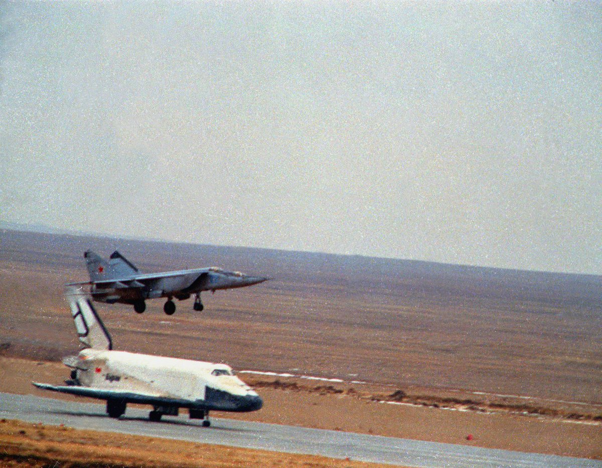 La salle de contrôle découvrira une Bourane avec un arrière-train carbonisé, mais encore entier. Les roues de Bourane touchèrent le sol à 9h24 heure locale, concluant ce vol certes court, mais chargé en rebondissements et surprises...