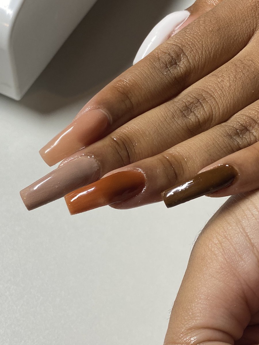 FLEXXeee's tweet photo. available appointments for this week 🤎
can y’all rt for me 🥺
#brownskingirl #nudes #ombre #ombrenude #nudenails #dmvnails #mdnails #marylandnails #BlackArtist #BlackGirlMagic #dmvnailtech #mdnailtech #blacknailtech #dmvblacknailtech https://t.co/VHIenAVvEr