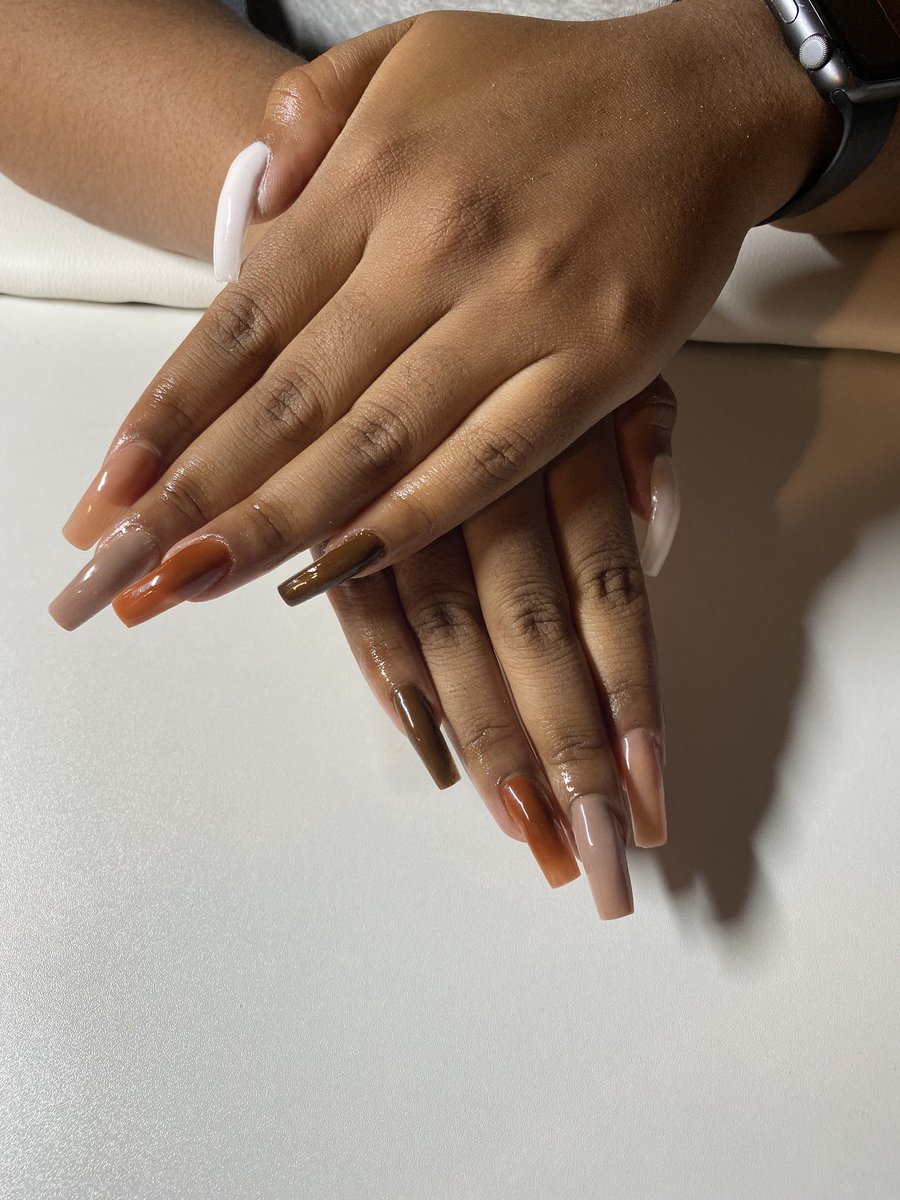 FLEXXeee's tweet photo. available appointments for this week 🤎
can y’all rt for me 🥺
#brownskingirl #nudes #ombre #ombrenude #nudenails #dmvnails #mdnails #marylandnails #BlackArtist #BlackGirlMagic #dmvnailtech #mdnailtech #blacknailtech #dmvblacknailtech https://t.co/VHIenAVvEr