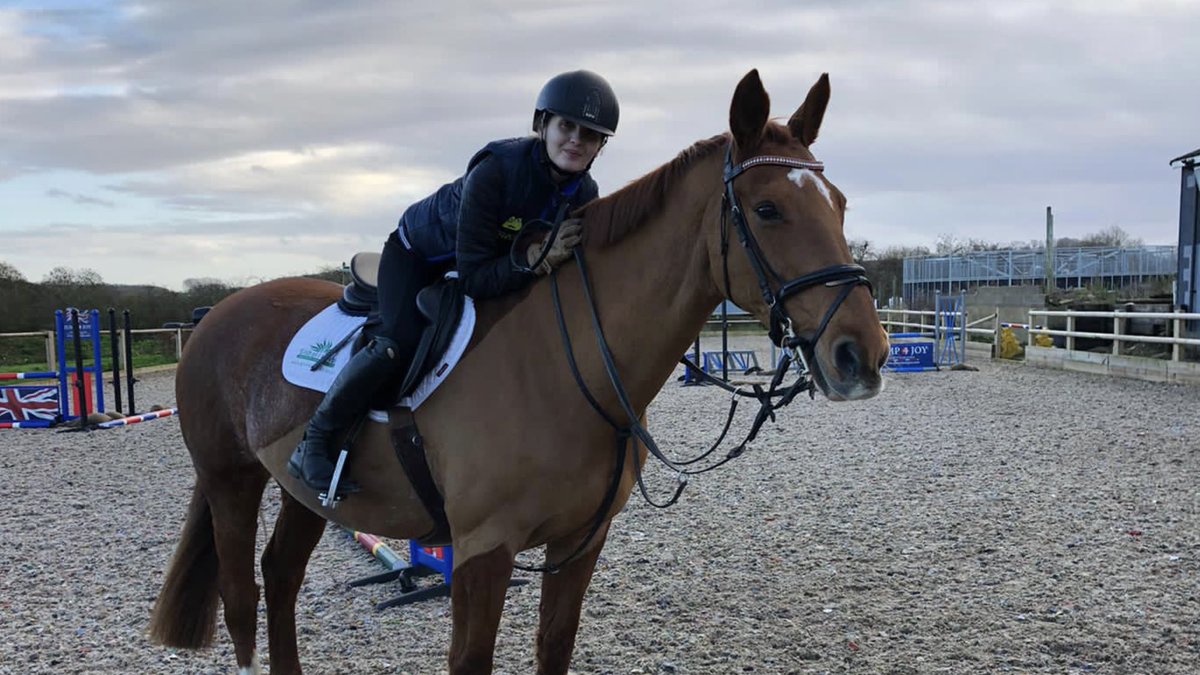 evietoombespara's tweet photo. Happy horse, happy rider today ❤️ #FindAWayNotAnExcuse https://t.co/qqYOQ1o1wa