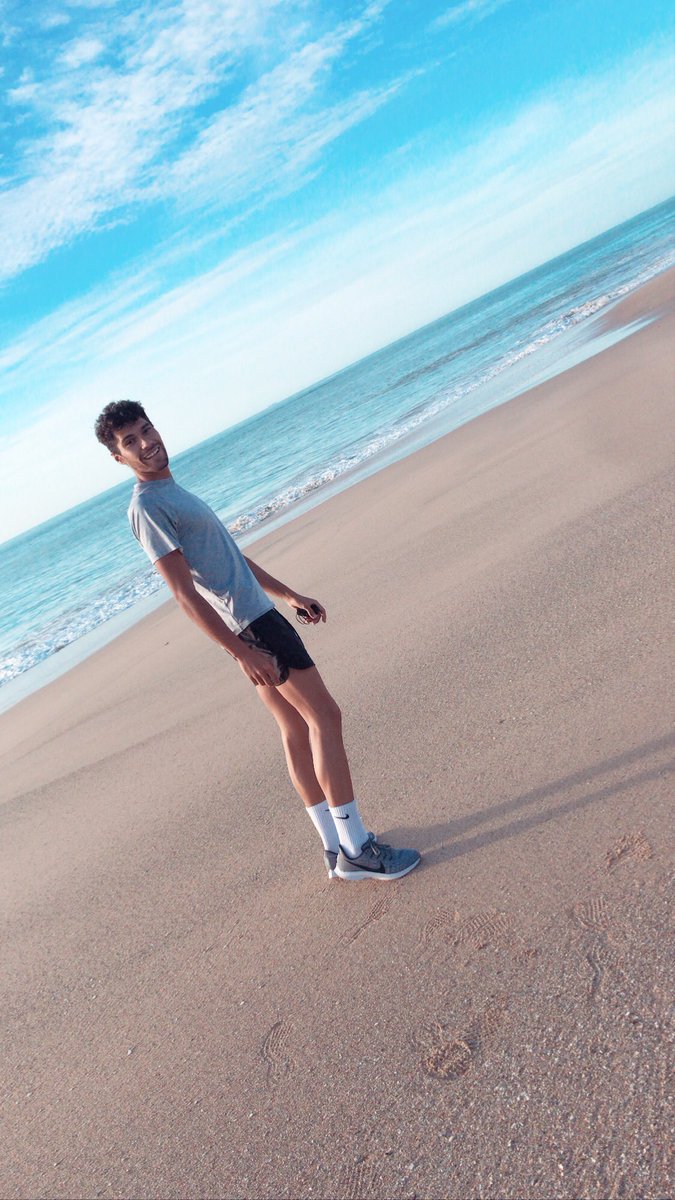 ManuelAlcantar1's tweet photo. Cualquiera diría que es Noviembre y estoy en bañador en la playa con mi chica paseando a nuestro 🐶 ♥️
@alisaalinas https://t.co/GvftcudMbk
