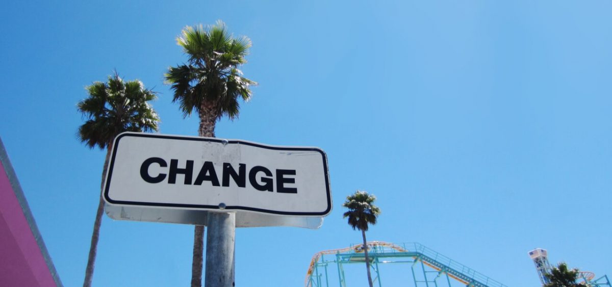 I agree with @NancyVElsacker that #IT has played a big role in #DigitalTransformation. As a result, companies need to improve their processes to remain competitive. One method is to obtain an agile IT service desk. #IT #DigitalTransformation techbeacon.com/enterprise-it/…