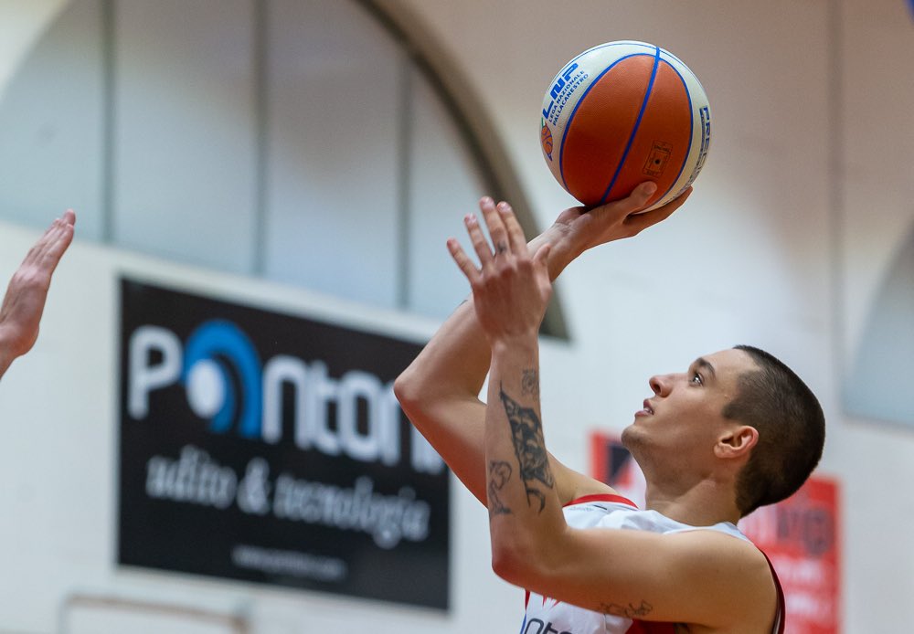OverWSports's tweet image. Our Marco Murabito finished his first Italian @LNPSOCIAL Supercup averaging 17.0 ppg + 4.3 rpg (42% FG + 80% FT) for the Falconstar Basket A.s.dil. 
Good job Marco, proud of you !!! 💪

#MarcoMurabito #OverWSports #Falconstar #SupercoppaLNP #SerieBOldWildWest #LNP