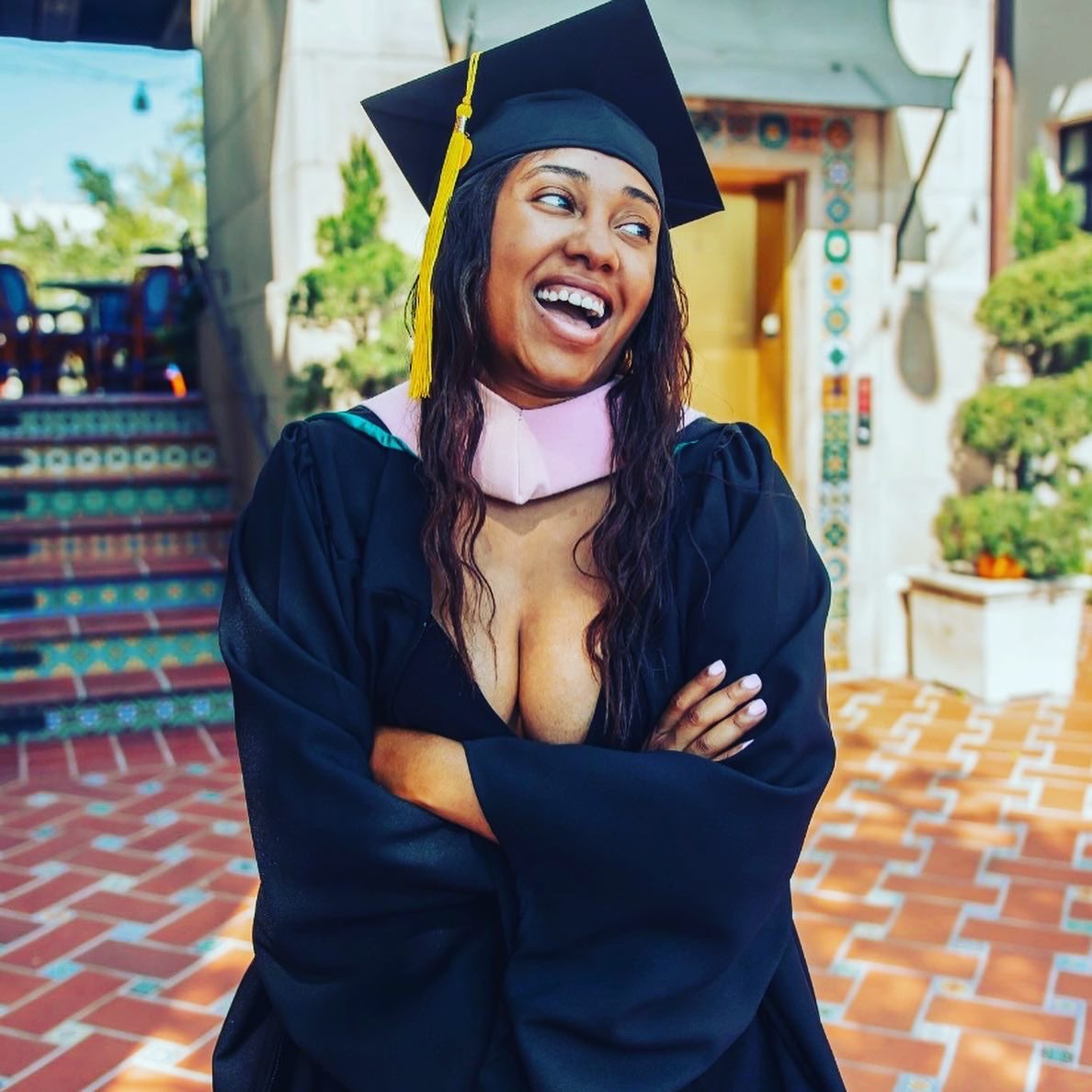 _Le3lee_'s tweet photo. Thanking God for his many blessings. Officially Mastered🎓

MPH Graduate 💓 https://t.co/7e1uWUo67Y