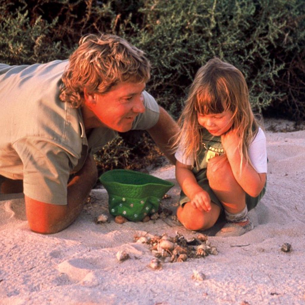 Complex's tweet photo. Happy Steve Irwin day. 💚🕊

you are missed. https://t.co/swxZpA7ESz