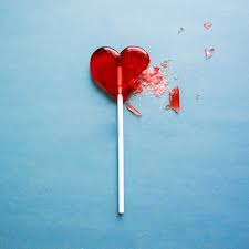 Fond_Memory2020's tweet photo. When nostalgia goes from friend to foe, how do we know when to hold on or let go? Peyton has some insight on your relationship woes. #Nostalgia #Relationships #heartbreak 
https://t.co/B7xyDpFJ5y https://t.co/6VrghW5i0I