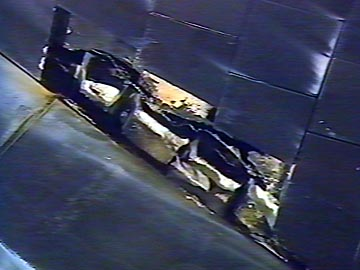 On découvrira que le vol ne fut pas de tout repos. Bourane perdit plusieurs dizaines de tuiles thermiques, et revint avec un assez gros trou dans l'aile...Mais tout cela fut jugé comme des défauts mineurs, qui seront corrigés sur les prochains vols.