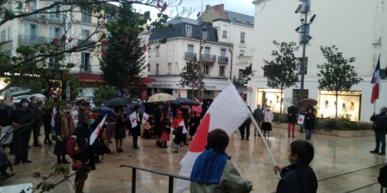 #Vichy #ZoneLibre en ce moment 
#PourLaMesse #RendezNousLaMesse #NousVoulonsLaMesse #Messe
#DieuPremierServi