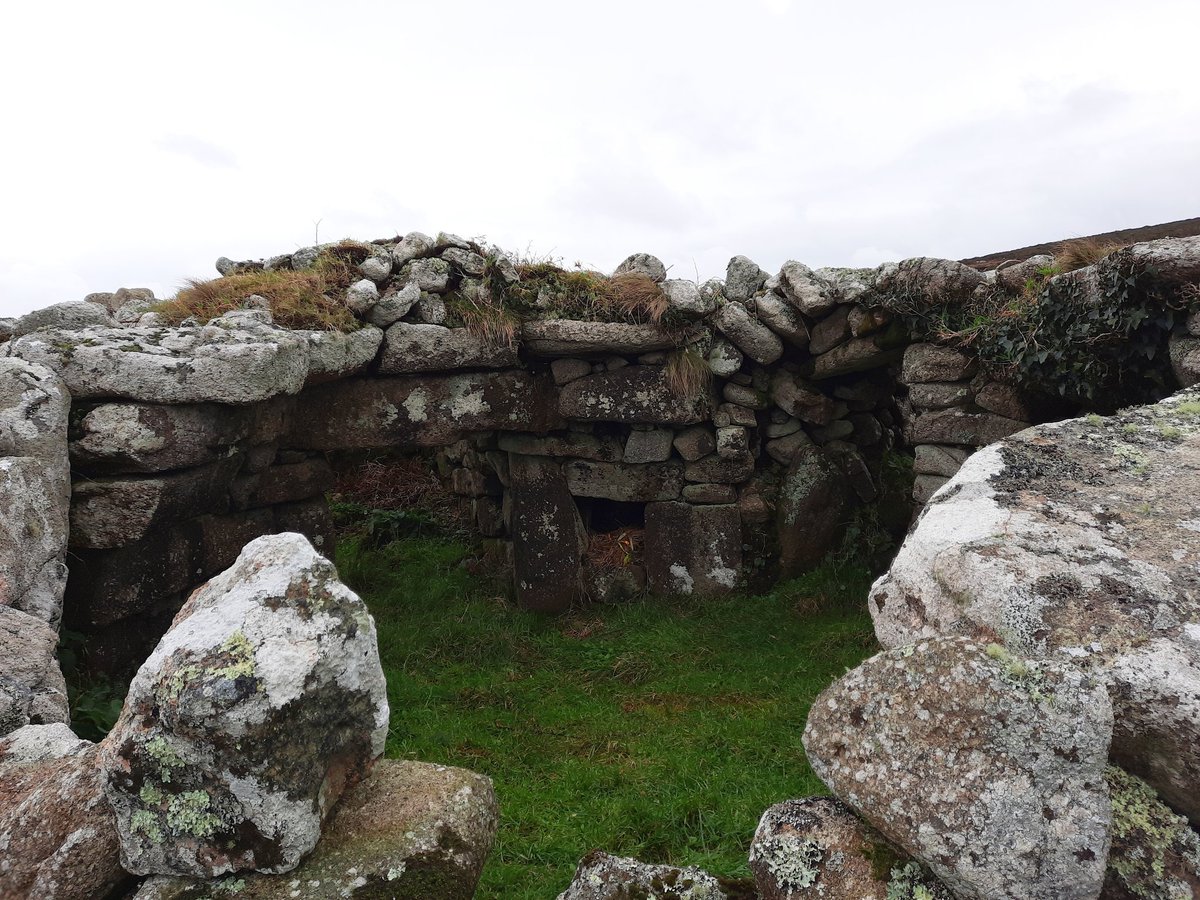 Bosporthennis beehive hut, an Iron Age courtyard house nr Zennor. Creep passage in pics 3/4 suggests possible remains of an overground  #fogou.Pics taken before an apocalyptic hailstorm soaked, froze and half-killed the 2 idiots foolhardy enough to be out there today. 