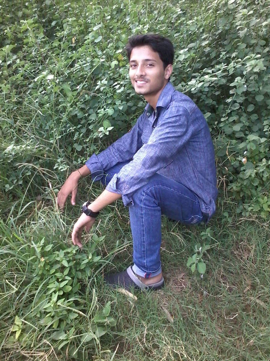 saroshofficials's tweet photo. The Earth is Art, The Photographer is only a Witness...😉
-via #photography_by @mohdshaheer48 📸 https://t.co/bCBb9xCHDl