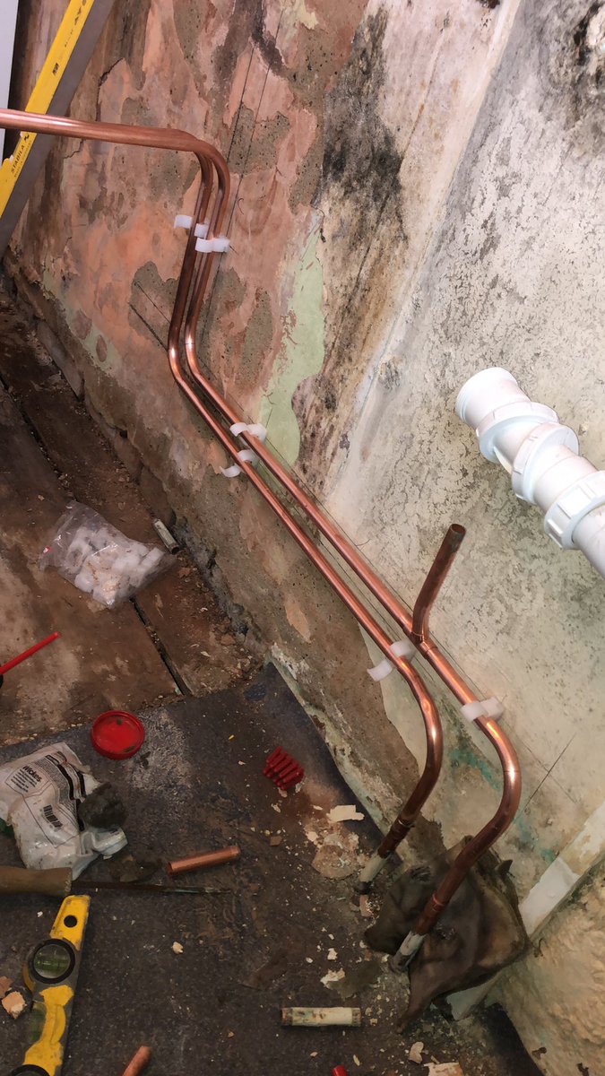 CallumWestphal's tweet photo. Today’s project went well, re plumbed kitchen sink and fitted new sink @TonySandonCCN @plumberparts #plumbproud https://t.co/kn8qIKq4Ne