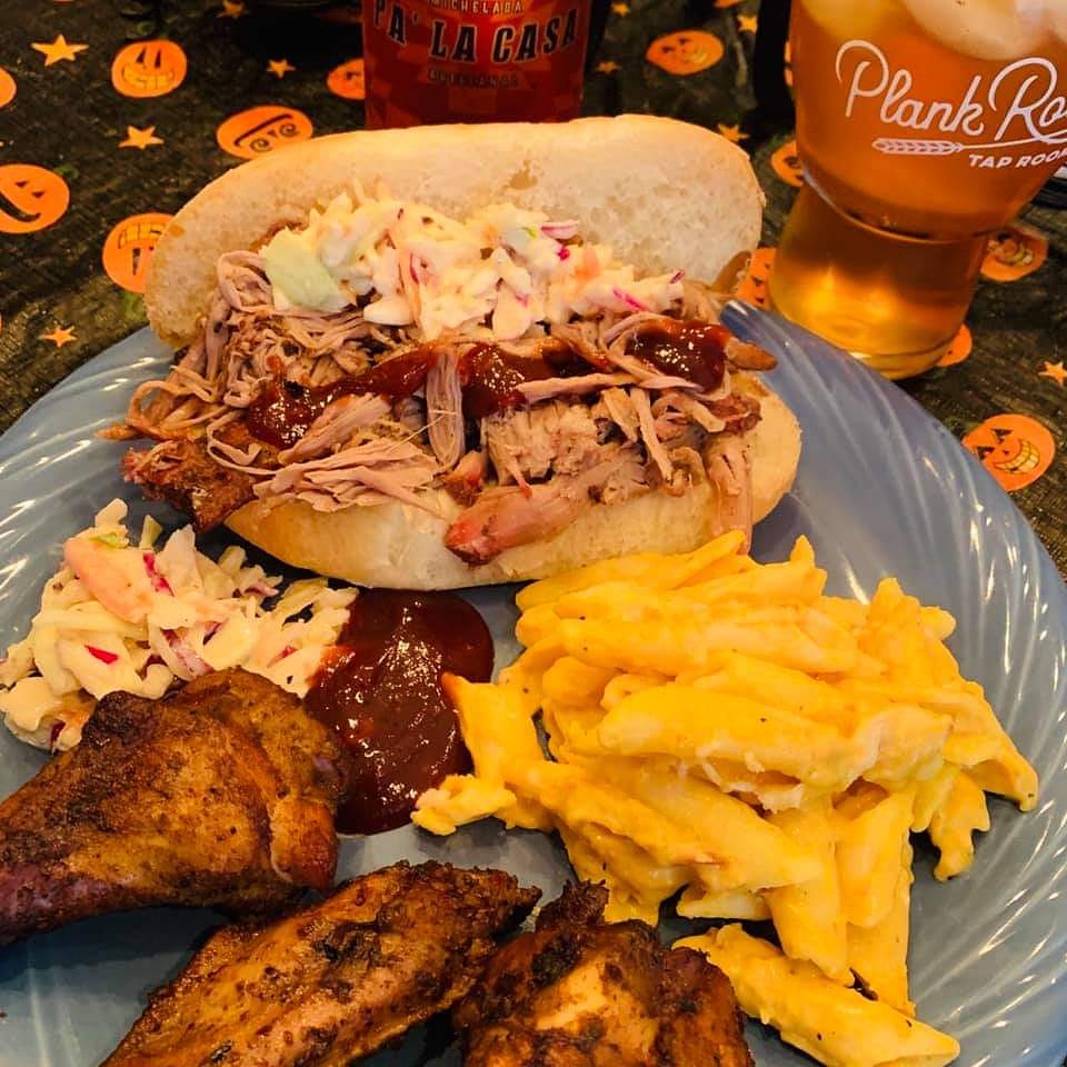 PlankRdTapRoom's tweet image. It's a perfect day to grab some BBQ and Beer to enjoy from the comfort of home. 
Your friendly bartender, Matt is working today.  Let's get him 20 orders today!
plankroadtaproom.com

📸 Jeremy Beyer
#plankroadtaproom #supportlocalsmallbusiness #thankyou #beermarket #craftbeer