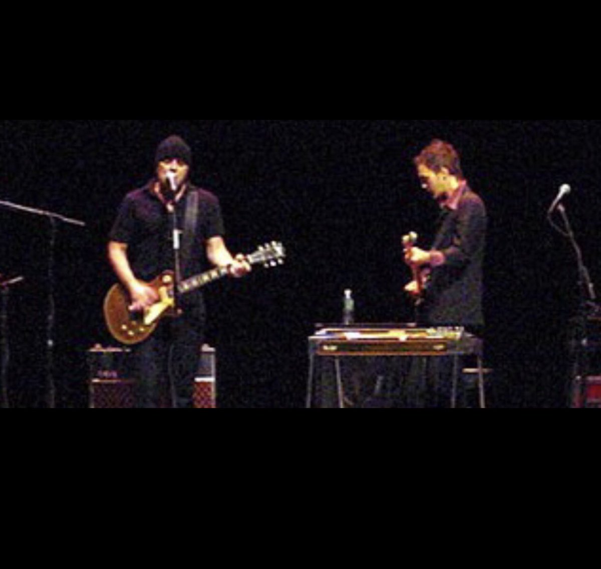 Eye0pener's tweet photo. JK performed with Daniel Lanois and friends in September 2006. Both JK and Daniel will be performing virtually at the @HFUUHawaii benefit today! Don’t miss it! https://t.co/bAssERQNvT
📸 @daniellanois
#joshklinghoffer #pluralone #daniellanois @Pluralone1 @orgmusiclabel #hfuu https://t.co/7XhC2VJnjo