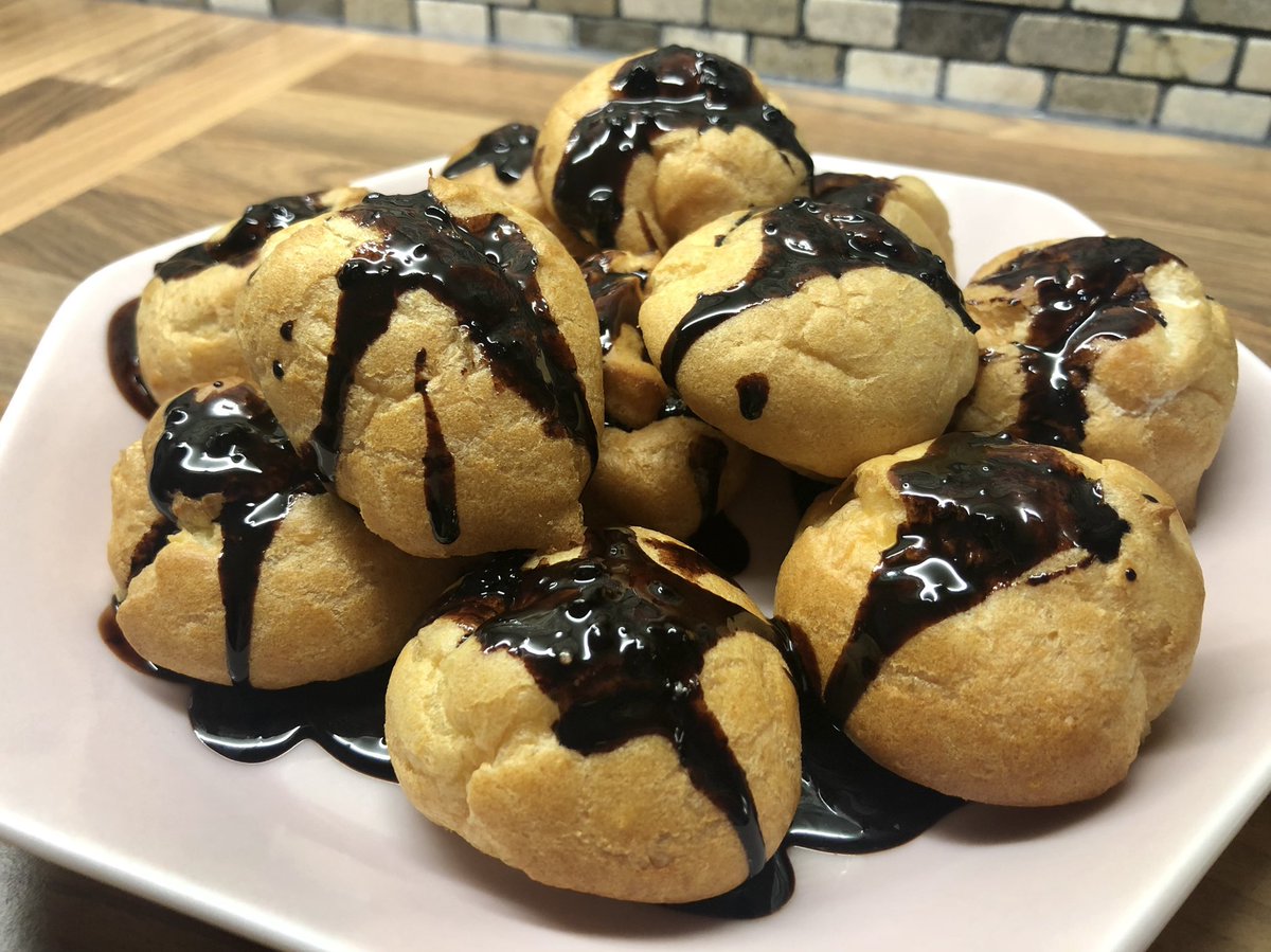 karalar96's tweet photo. Proud of my profiteroles 👩🏽‍🍳 https://t.co/Td0F7JvD67