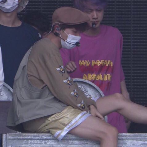 hobi’s comfy fits during their practice 