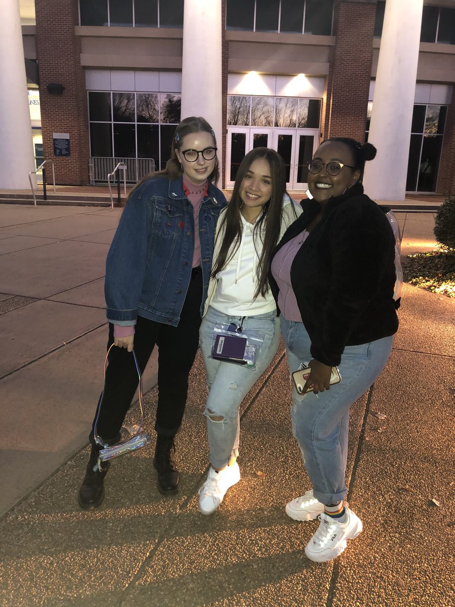 honeymoonregui's tweet photo. Happy Anniversary!! #swtCHARLOTTESVILLE i can’t believe it’s been a year since we saw u @ArianaGrande and since i saw them🥺 time really does fly🤍🤍🤍 https://t.co/4TntlS1ik5