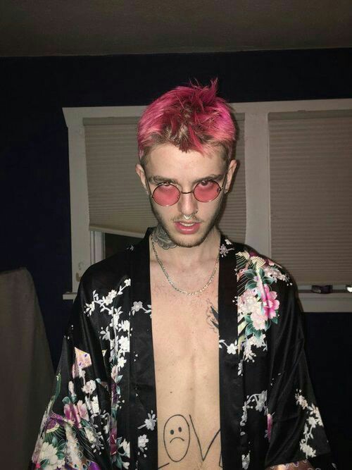 acid666host's tweet photo. 3 years without lil peep https://t.co/w5lMwYfFPM
