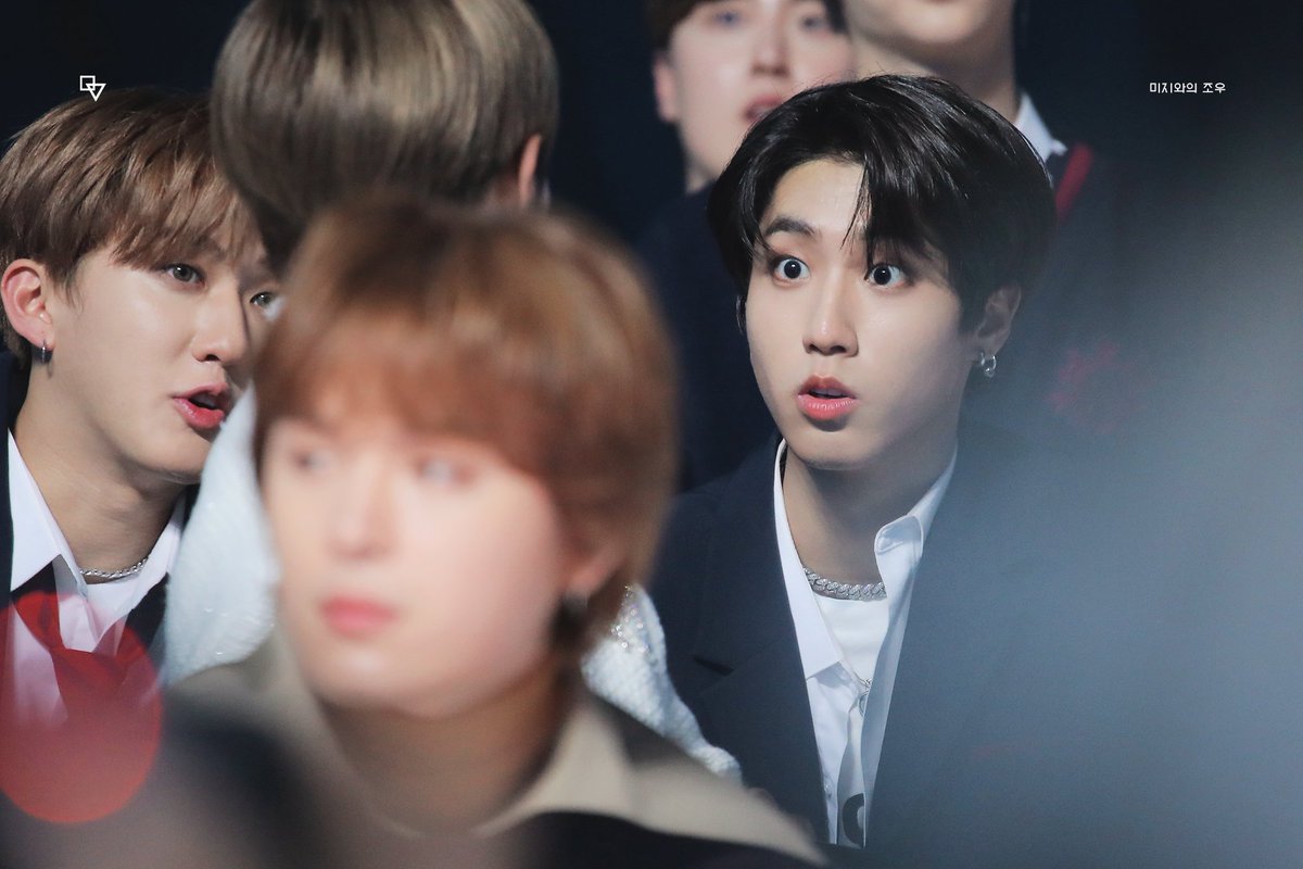 a thread of all the things 191116 jisung went viral for bc it's been a year and he was insane that night