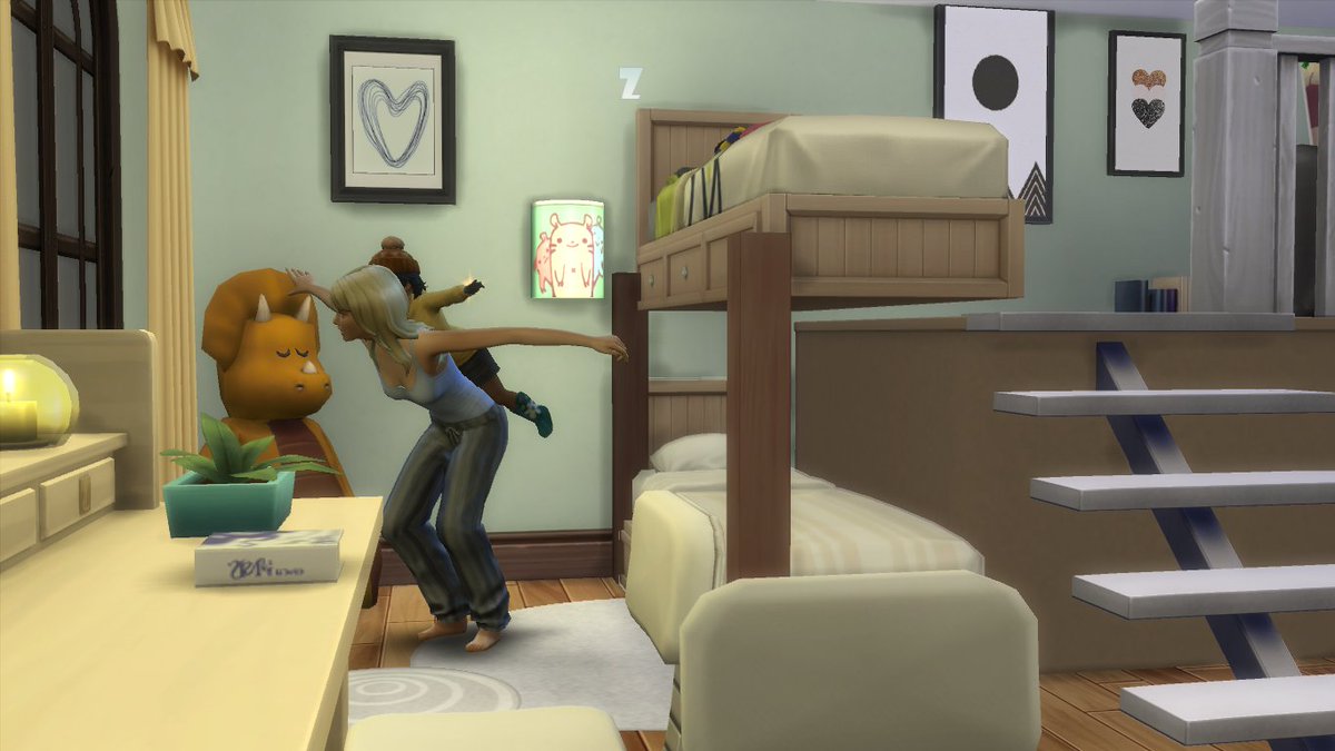 Une chambre a donc été aménagée pour que Chloé et Louise qui s'entendent super bien partagent leur intimité. Bon dans les faits, c'est surtout Automne qui y passe son temps.