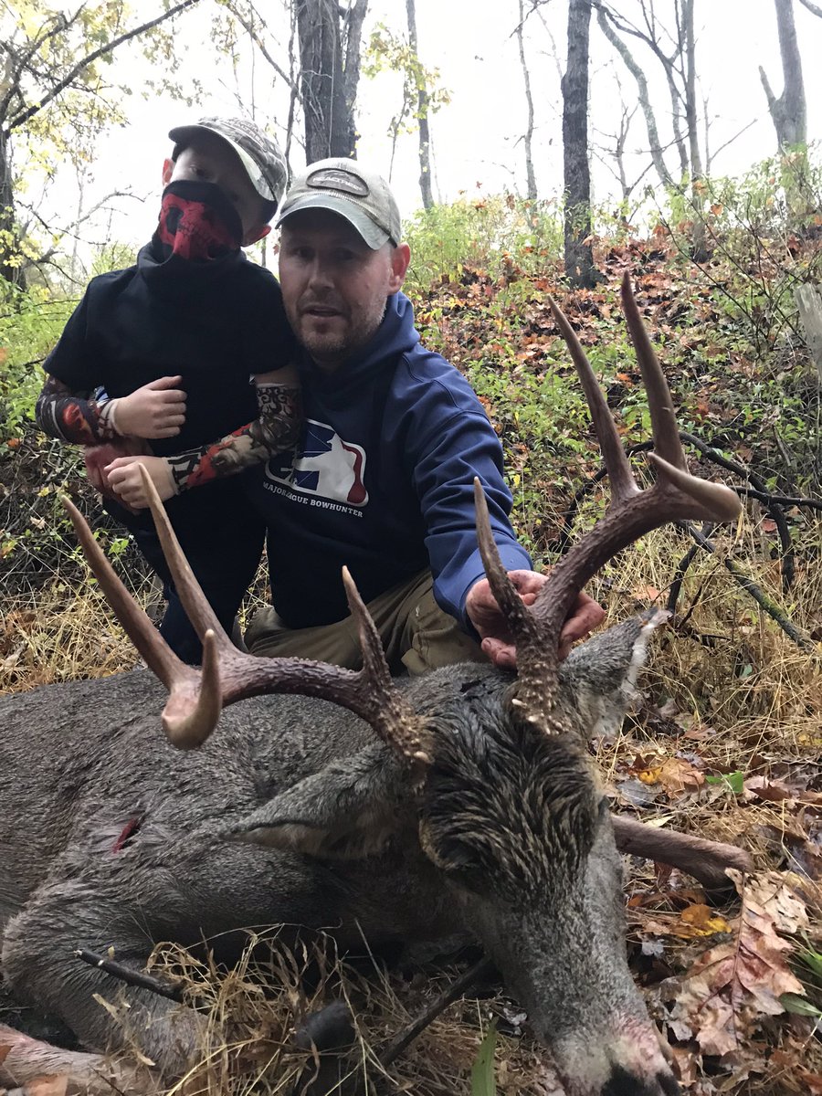 chweibl's tweet photo. @DruryOutdoors @BoogerBottom Blessed with two good bucks this archery season!  Still a lot of good deer out there! Good luck! #PABucks #OhioBucks https://t.co/5dwxLYTI1u