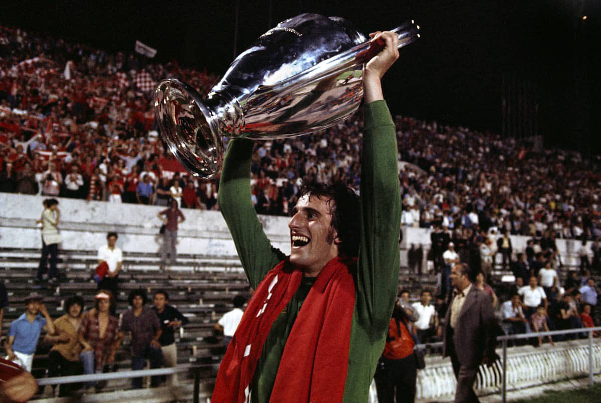Rest in peace Ray Clemence, a true legend of the game and our club. If anyone has any memories of this fella leave them below let’s start a appreciation thread  #YNWA