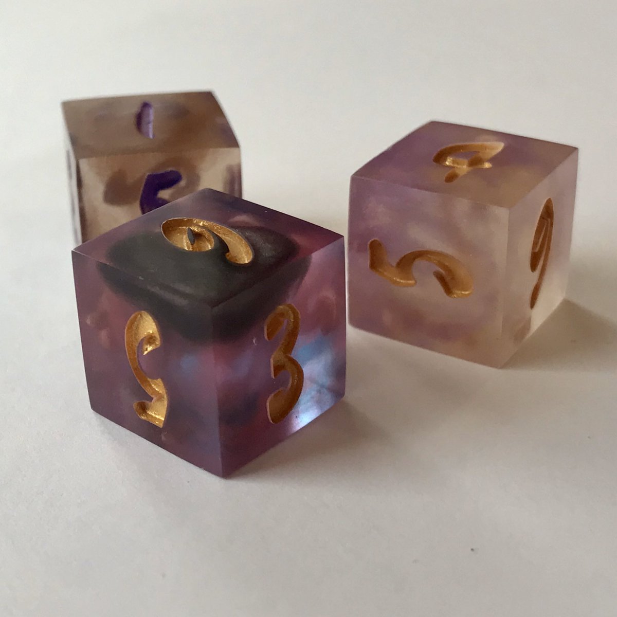 mienadice's tweet photo. Looks like we got a set of misfits over here ๐พ
#DnD #TTRPG #dice #d6 #sharpdice https://t.co/0LTEMJGzyZ