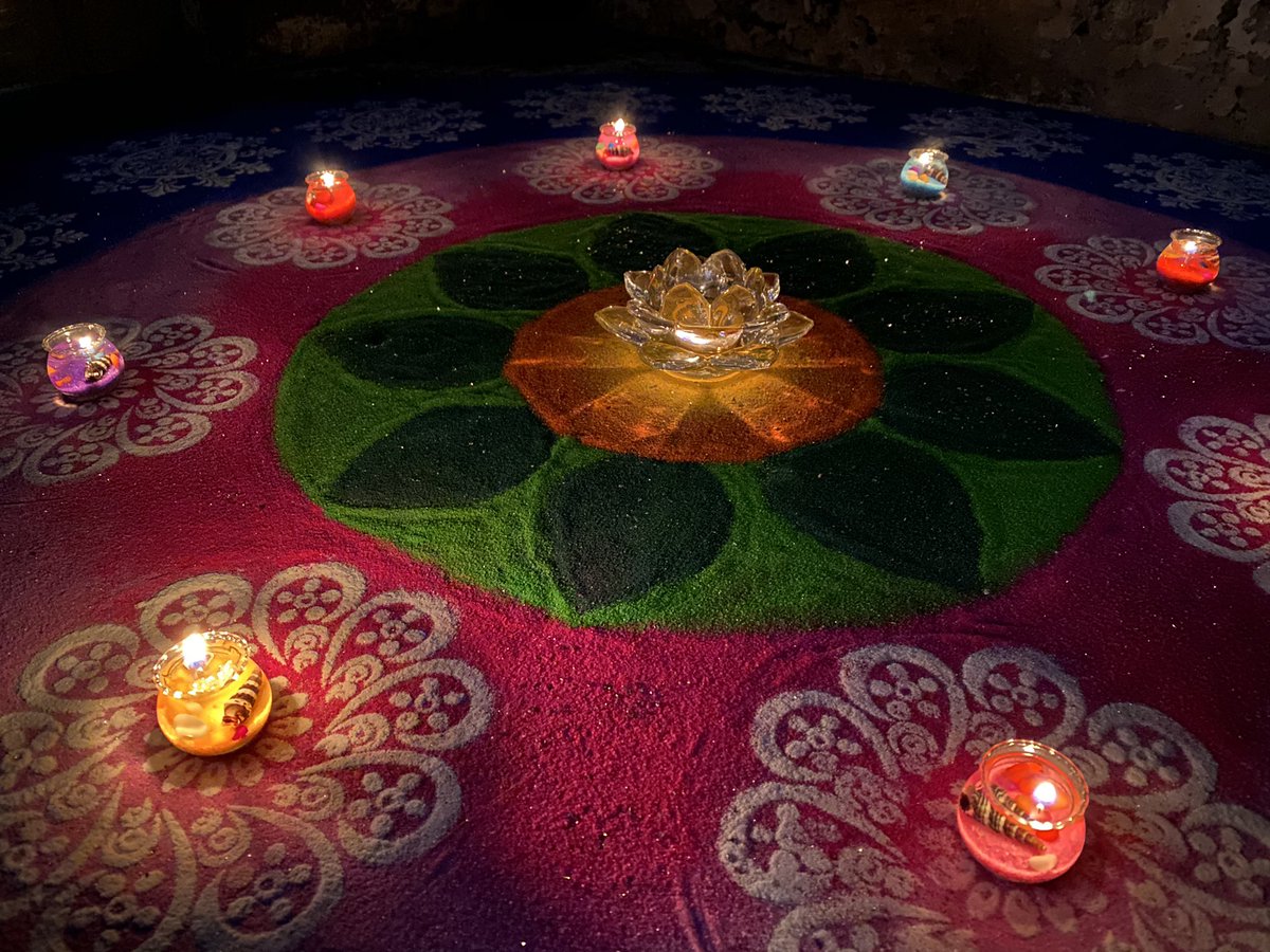 KinjalJogidas's tweet photo. #HappyDiwali #Diwali2020 #rangoli2020 https://t.co/4Ds05V8ySO