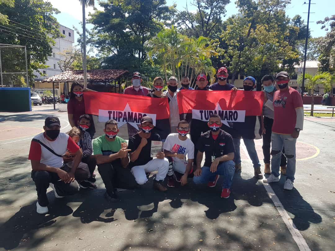 Tupamaro desde el municipio barinas en el Liceo olery participando en el simulacro #VotaTupamaro #LosRebeldesSomosMas <a href="/WBenavides_MRT/">Williams Benavides</a> @TupamaroMRT <a href="/Barinas_MRT/">Tw Oficial TUPAMARO BARINAS</a> <a href="/BloqLlanero_MRT/">BloqueLlaneroAmazonico_MRT</a>