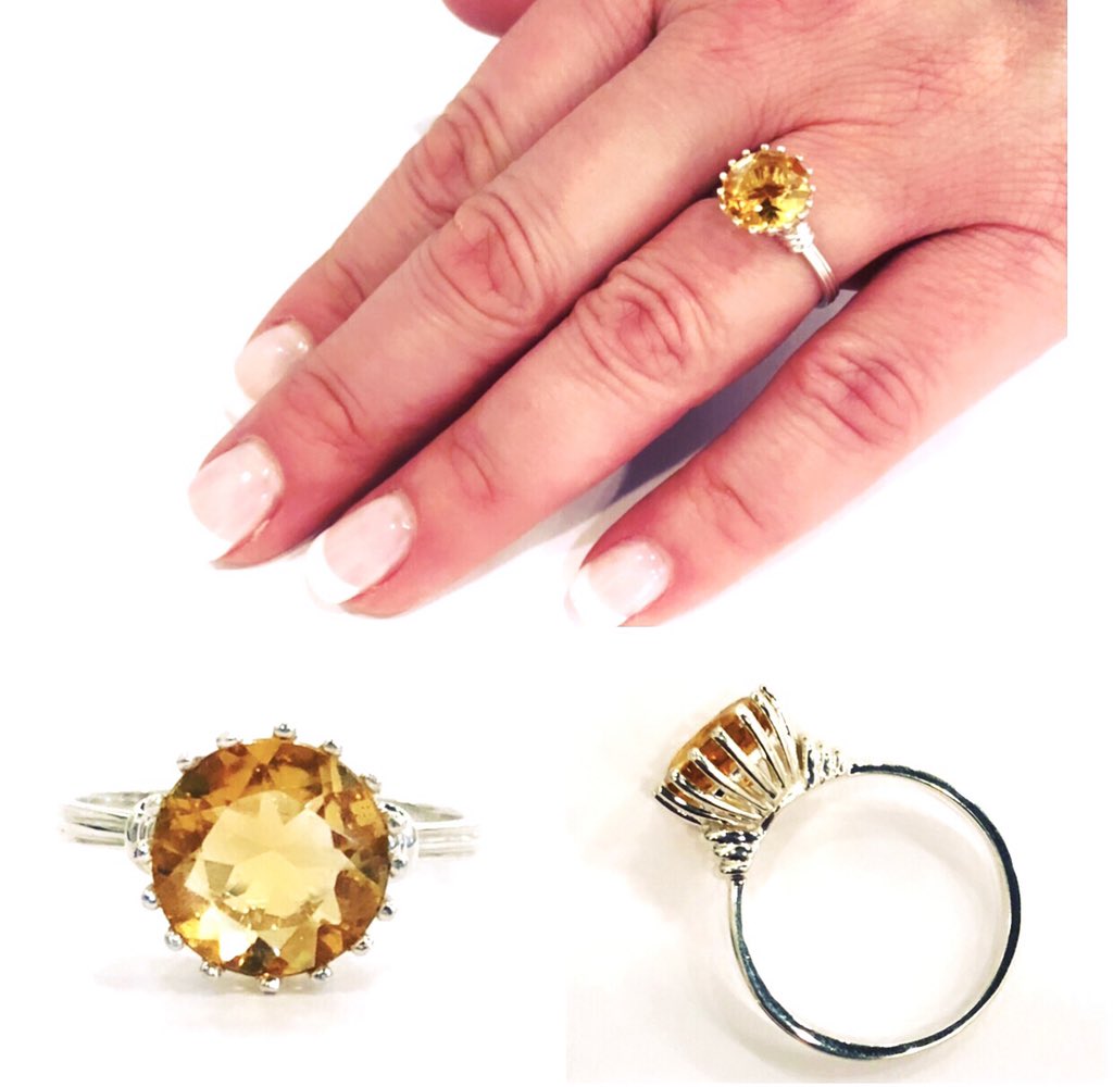 Citrine + Sterling Silver ✨💍✨

- Free Sizing, Shipping, Local Delivery or Store P/U!

Direct link ⬇️
megan-j-hazel-jewellery.myshopify.com/collections/mj…

#yqr #regina #saskatchewan #canada 🌾🇨🇦🌾