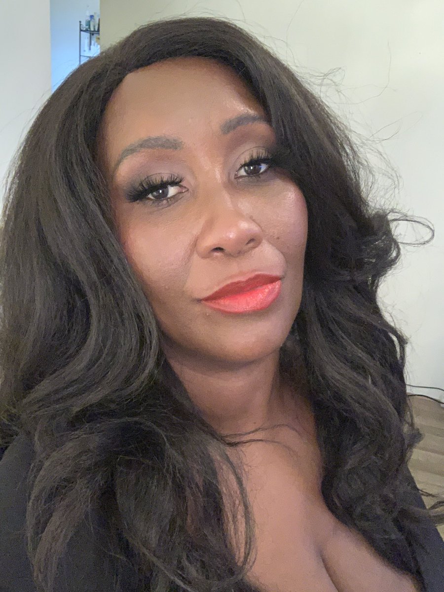 Madame Caramel tweet media