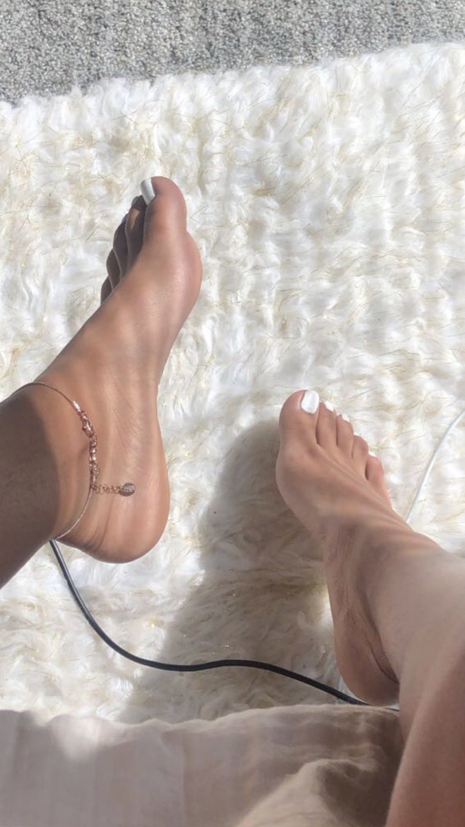 _KandyFeet_'s tweet photo. @boyboyoop Me! https://t.co/skmAhoaPmw