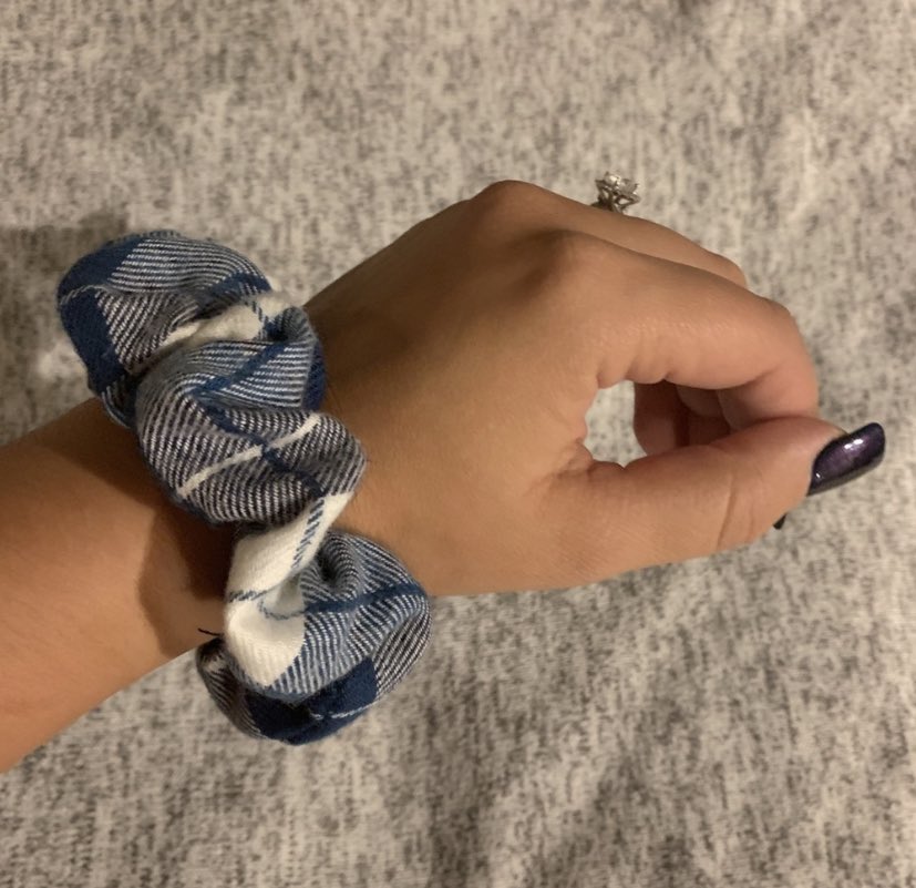 meg_davis3's tweet photo. @kaitapgar @Jas_xoxo94 The Casual Scrunch on Instagram! I make handmade scrunchies 😇 https://t.co/YQiThNTSAv