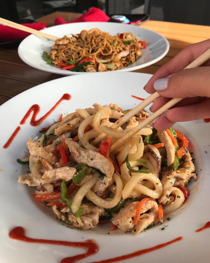 FashionShowLV's tweet photo. Udon know how much you need this! 🥢 Spicy Chicken Teriyaki Udon from @RAsushi.

#FashionShowLV #RaSushi #Udon https://t.co/nYeVifG7LV