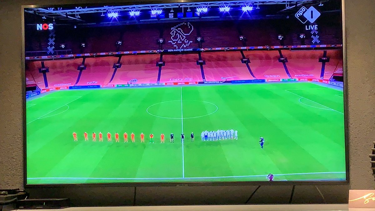 In Bosnië doen ze niet aan 1,5e meter 😂 #NEDBIH