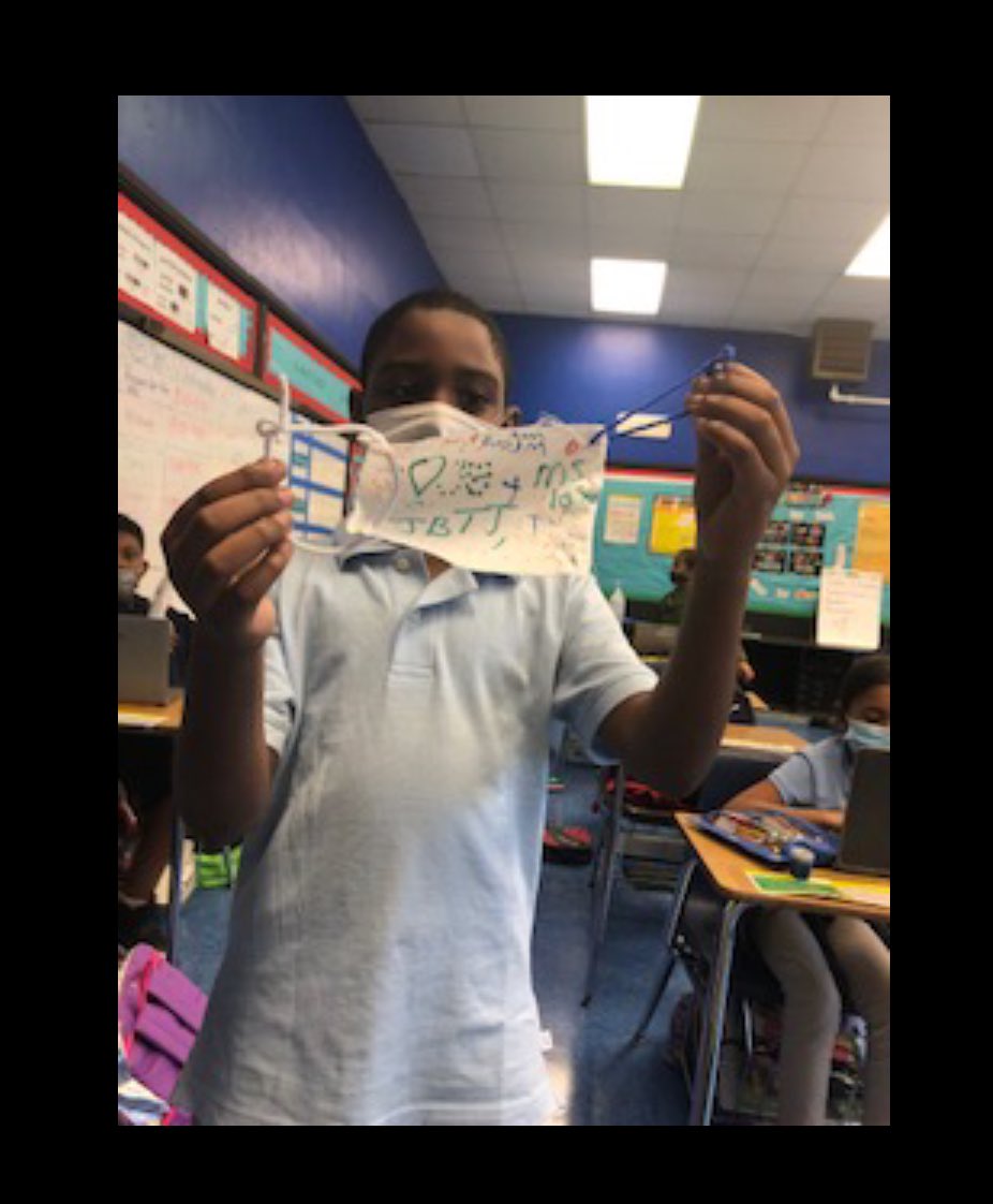 LenoraBSmithES's tweet photo. Our #educatedgators using team work and their creative minds to work on the #steam activity, to create safety masks! 😍✨ #mdcps #safetymasks https://t.co/19qrmGZfmI